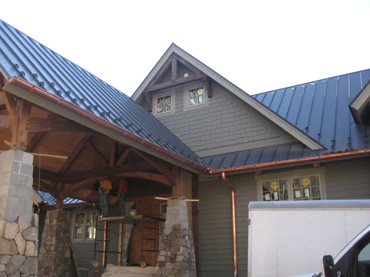 Craftsman Roofing team delivering quality roofing work in Woodridge